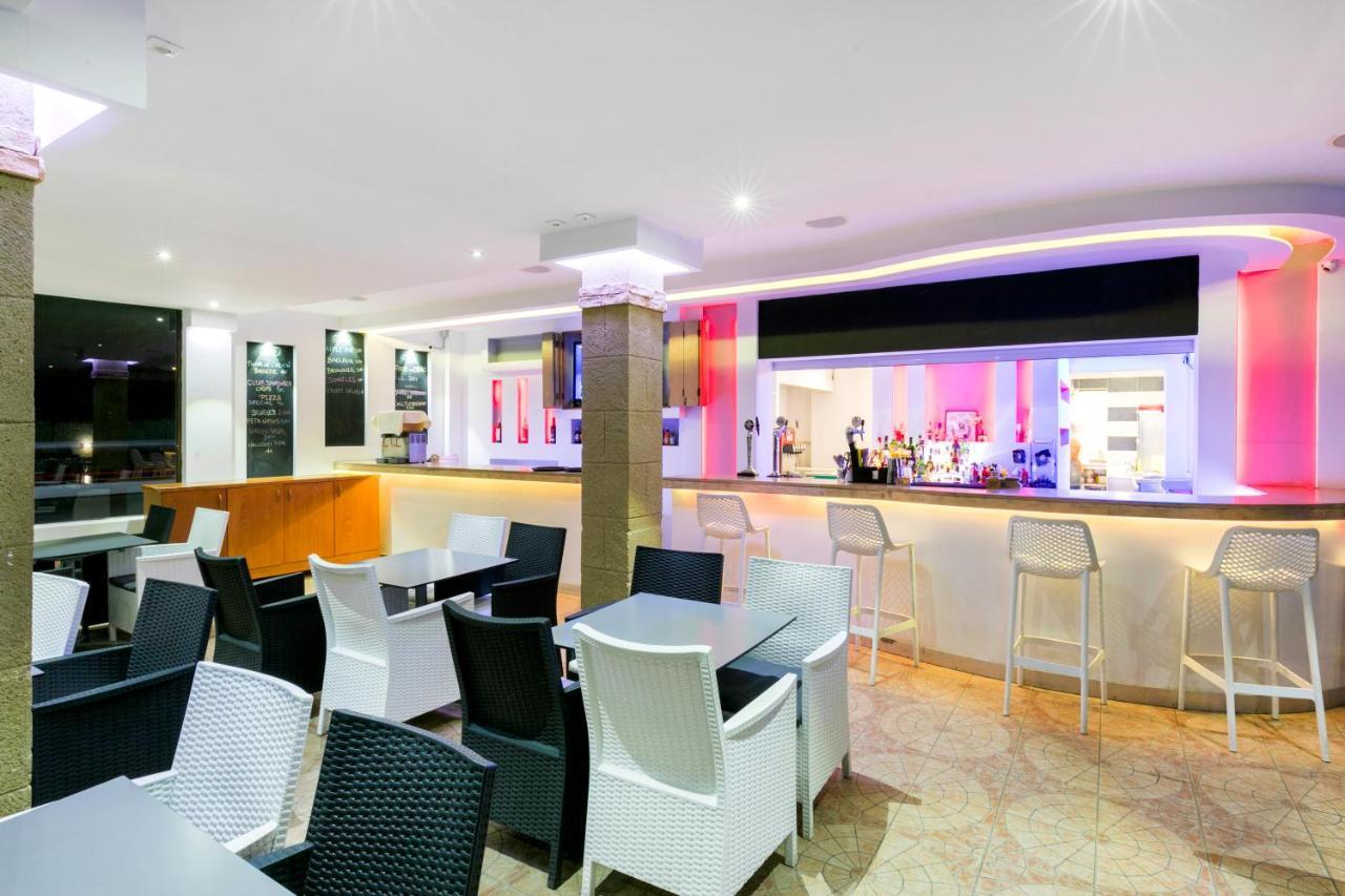 Amphitriti Hotel 2*